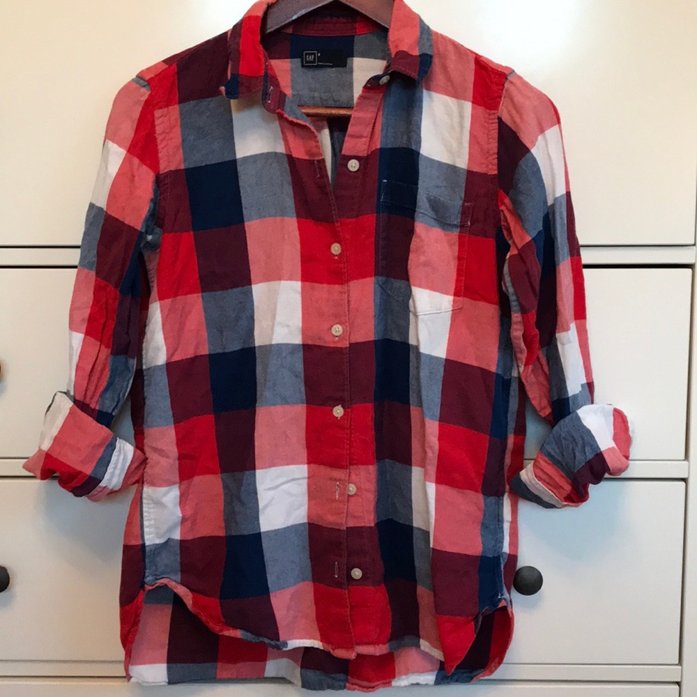 Gap plaid top